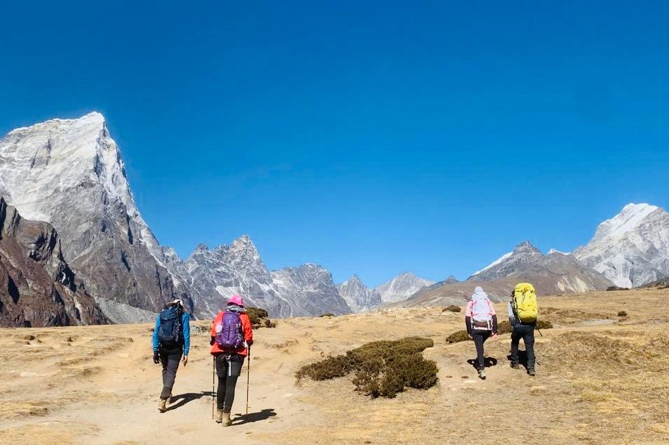 Everest Three High Passes Trek